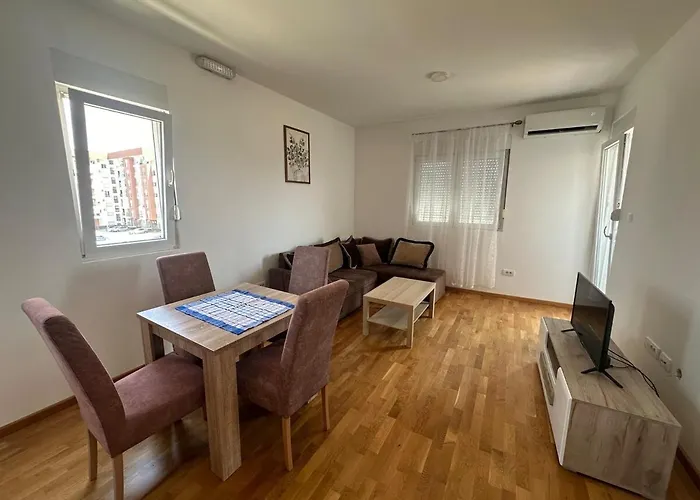 Modern 2br - Smart Tv And Wifi Podgorica